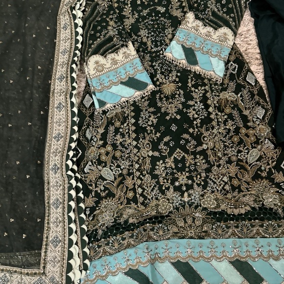 Green Long Sleeve Wedding Gown Pakistani Indian dress as seen in picture - Picture 4 of 7